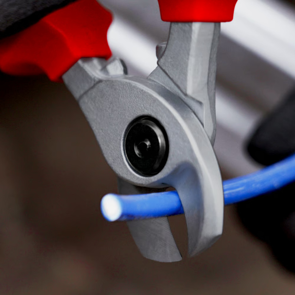 Coupe-câbles Knipex 95 16 165 pour câbles solaires 